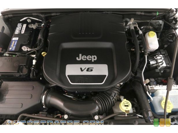 2015 Jeep Wrangler Unlimited Sahara 4x4 3.6 Liter DOHC 24-Valve VVT V6 6 Speed Manual