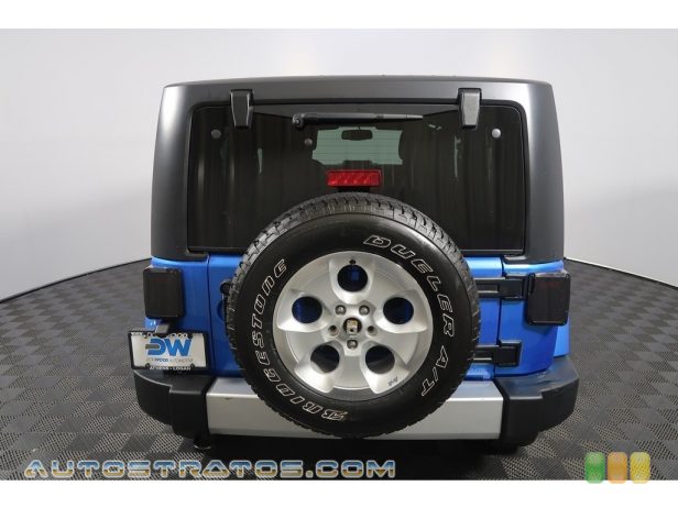 2015 Jeep Wrangler Sahara 4x4 3.6 Liter DOHC 24-Valve VVT V6 6 Speed Manual