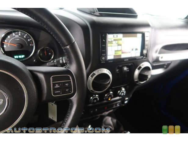 2015 Jeep Wrangler Sahara 4x4 3.6 Liter DOHC 24-Valve VVT V6 6 Speed Manual