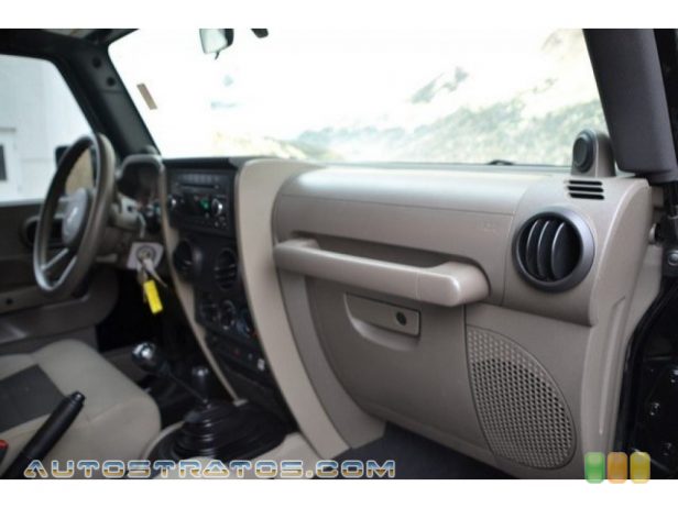 2010 Jeep Wrangler Unlimited Sport 4x4 3.8 Liter OHV 12-Valve V6 6 Speed Manual