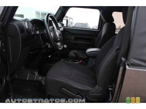 2014 Jeep Wrangler Willys Wheeler 4x4 3.6 Liter DOHC 24-Valve VVT V6 6 Speed Manual