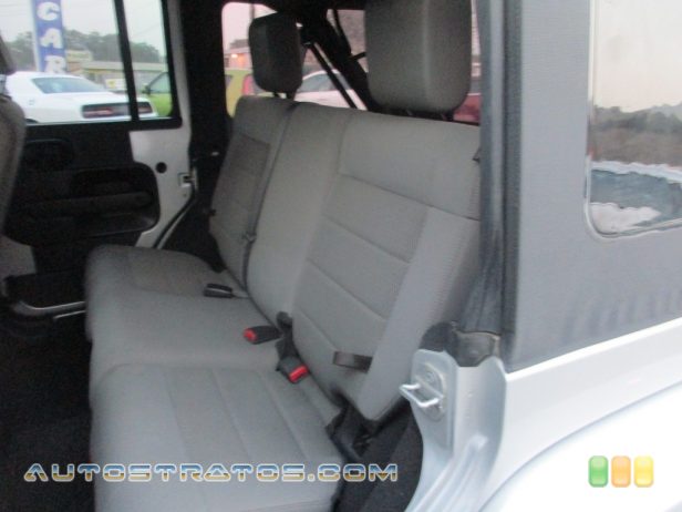 2008 Jeep Wrangler Unlimited Sahara 4x4 3.8 Liter SMPI OHV 12-Valve V6 6 Speed Manual