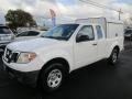 2009 Nissan Frontier XE King Cab Photo 3
