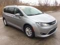 2018 Chrysler Pacifica Touring L Photo 8