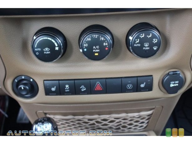2013 Jeep Wrangler Unlimited Sahara 4x4 3.6 Liter DOHC 24-Valve VVT Pentastar V6 5 Speed Automatic