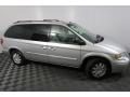 2006 Chrysler Town & Country Touring Photo 4