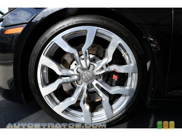 2014 Audi R8 Coupe V10 5.2 Liter FSI DOHC 40-Valve VVT V10 7 Speed Audi S tronic dual-clutch Automatic