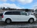2015 Chrysler Town & Country Touring Photo 5