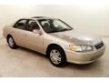 2000 Toyota Camry LE Photo 1