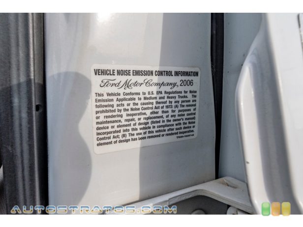 2006 Ford F350 Super Duty XL Crew Cab 4x4 6.0 Liter Turbo Diesel OHV 32 Valve Power Stroke V8 5 Speed Automatic