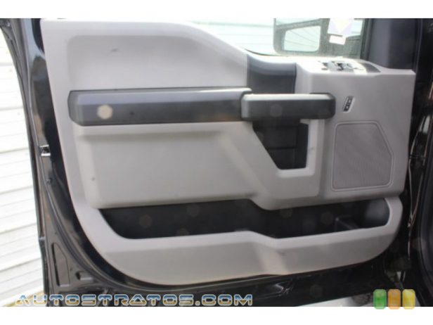 2019 Ford F250 Super Duty STX Crew Cab 4x4 6.7 Liter Power Stroke OHV 32-Valve Turbo-Diesel V8 6 Speed Automatic