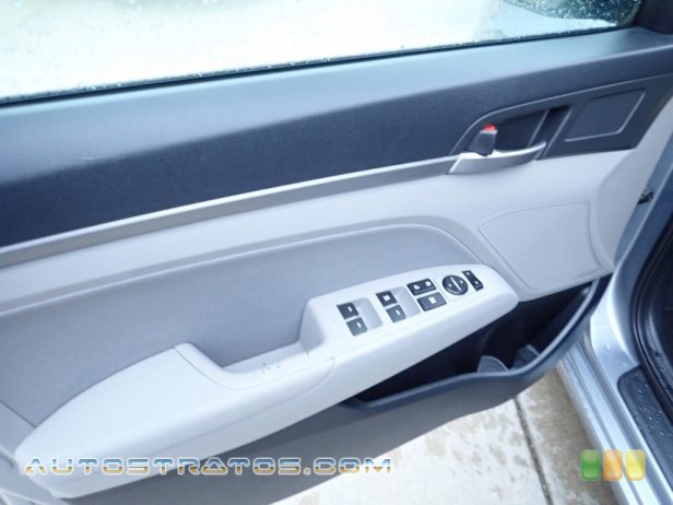 2017 Hyundai Elantra SE 2.0 liter DOHC 16-Valve D-CVVT 4 Cylinder 6 Speed SHIFTRONIC Automatic