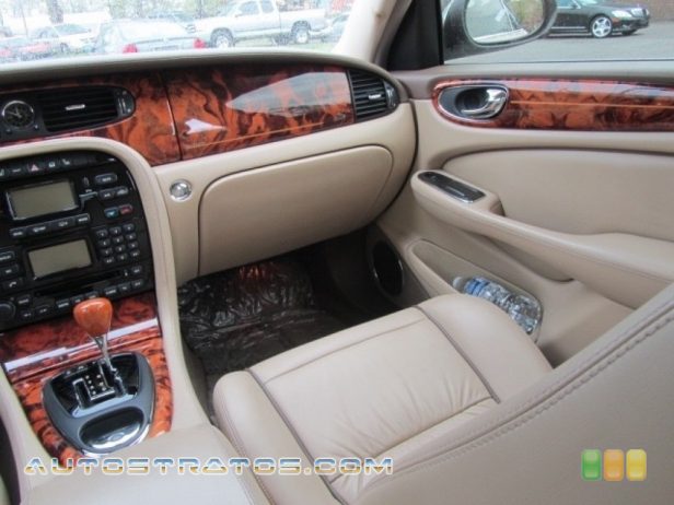 2005 Jaguar XJ Vanden Plas 4.2 Liter DOHC 32 Valve V8 6 Speed Automatic