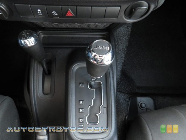 2015 Jeep Wrangler Unlimited Sport 4x4 3.6 Liter DOHC 24-Valve VVT V6 5 Speed Automatic