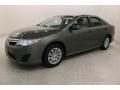 2014 Toyota Camry LE Photo 3