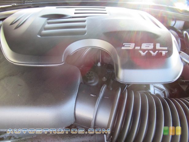 2019 Chrysler 300 Limited 3.6 Liter DOHC 24-Valve VVT Pentastar V6 8 Speed Automatic