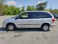 2007 Chrysler Town & Country  Photo 2