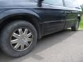 2005 Chrysler Town & Country Limited Photo 6