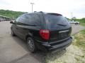 2005 Chrysler Town & Country Limited Photo 7