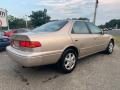 2001 Toyota Camry LE Photo 3