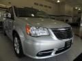 2012 Chrysler Town & Country Touring - L Photo 12
