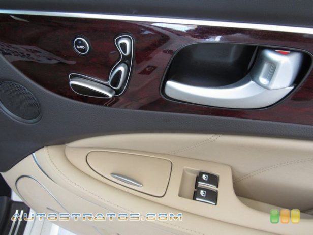 2013 Hyundai Equus Signature 5.0 Liter TIS DOHC 32-Valve D-CVVT Tau V8 8 Speed Shiftronic Automatic