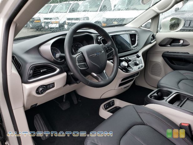 2019 Chrysler Pacifica Touring L 3.6 Liter DOHC 24-Valve VVT V6 9 Speed Automatic