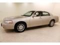 2009 Lincoln Town Car Signature Limited Photo 3