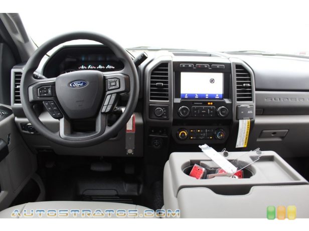 2020 Ford F350 Super Duty XL Crew Cab 4x4 6.7 Liter Power Stroke OHV 32-Valve Turbo-Diesel V8 10 Speed Automatic
