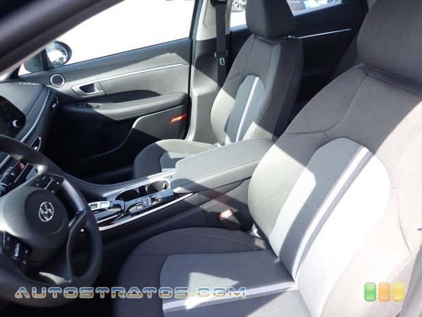 2020 Hyundai Sonata SE 2.5 Liter DOHC 16-Valve CVVT 4 Cylinder 8 Speed Automatic