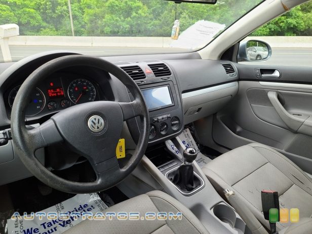 2007 Volkswagen Jetta Wolfsburg Edition Sedan 2.5 Liter DOHC 20 Valve 5 Cylinder 5 Speed Manual