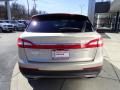 2017 Lincoln MKX Reserve AWD Photo 4
