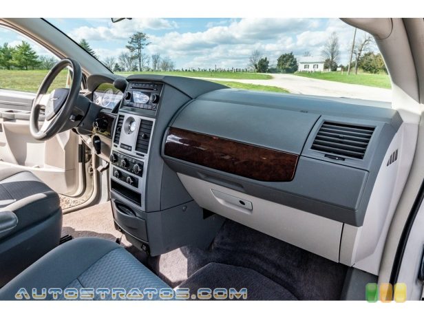 2010 Chrysler Town & Country LX 3.3 Liter Flex-Fuel OHV 12-Valve V6 4 Speed VPL Automatic