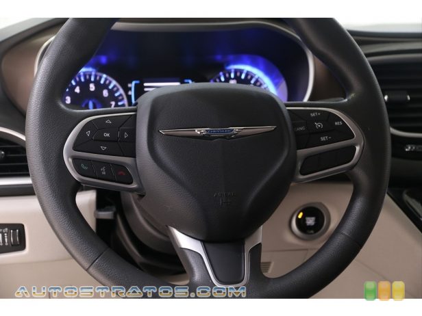 2017 Chrysler Pacifica Touring 3.6 Liter DOHC 24-Valve VVT Pentastar V6 9 Speed Automatic