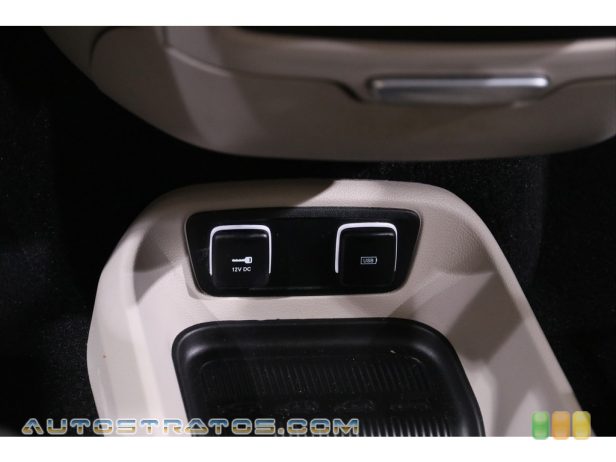 2017 Chrysler Pacifica Touring 3.6 Liter DOHC 24-Valve VVT Pentastar V6 9 Speed Automatic