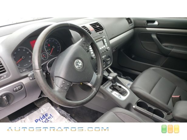 2008 Volkswagen Jetta SE Sedan 2.5 Liter DOHC 20-Valve 5 Cylinder 6 Speed Tiptronic Automatic