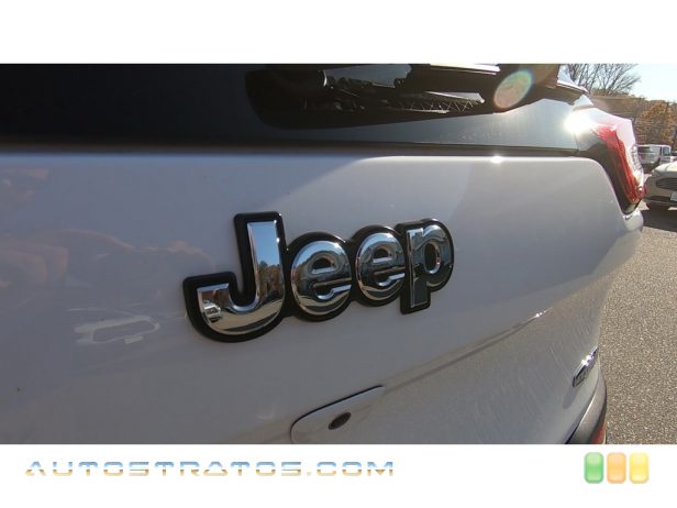 2018 Jeep Cherokee Latitude Plus 4x4 3.2 Liter DOHC 24-Valve VVT Pentastar V6 9 Speed Automatic