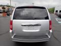 2009 Chrysler Town & Country Limited Photo 6