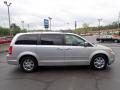 2009 Chrysler Town & Country Limited Photo 10