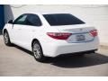 2017 Toyota Camry LE Photo 2