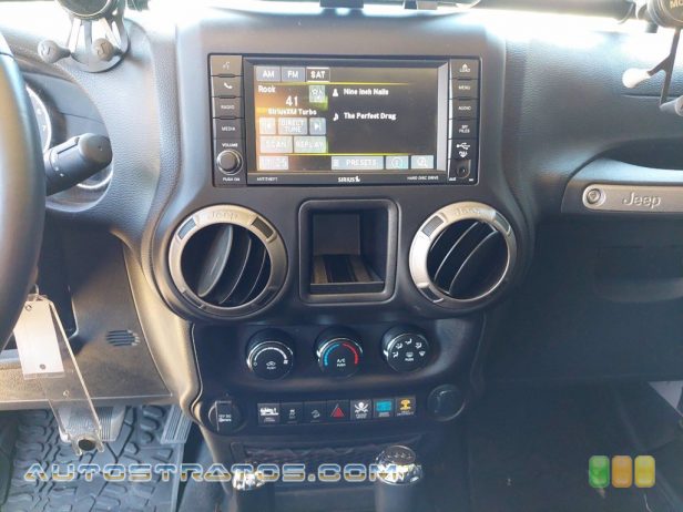 2016 Jeep Wrangler Unlimited Sport 4x4 3.6 Liter DOHC 24-Valve VVT V6 5 Speed Automatic