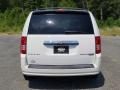 2010 Chrysler Town & Country Touring Photo 4