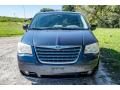 2009 Chrysler Town & Country Touring Photo 9