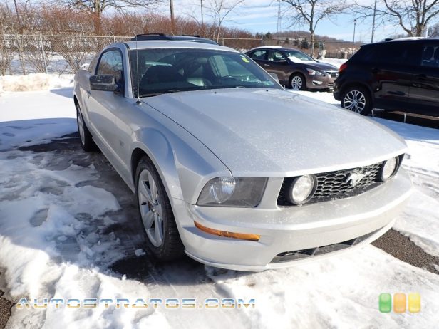 2005 Ford Mustang GT Deluxe Coupe 4.6 Liter SOHC 24-Valve VVT V8 5 Speed Automatic