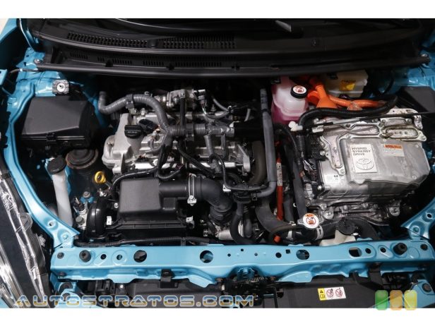 2018 Toyota Prius c Three 1.5 Liter DOHC 16-Valve VVT-i 4 Cylinder Gasoline/Electric Hybri ECVT Automatic