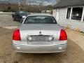 2009 Lincoln Town Car Signature Limited Photo 9