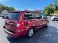2013 Chrysler Town & Country Touring - L Photo 4