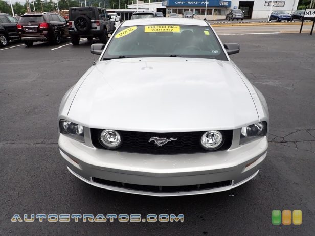 2005 Ford Mustang GT Premium Coupe 4.6 Liter SOHC 24-Valve VVT V8 5 Speed Automatic