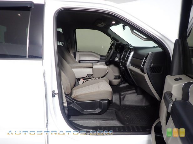 2017 Ford F250 Super Duty XLT Crew Cab 4x4 6.7 Liter Power Stroke OHV 32-Valve Turbo-Diesel V8 6 Speed Automatic