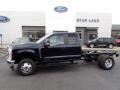 2023 Ford F350 Super Duty XLT Crew Cab 4x4 Chassis Photo 1